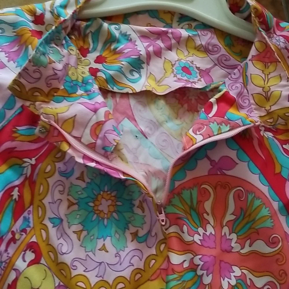 60's Hostess dress - Picture 4 of 10